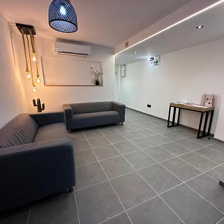 Ah Guest house *